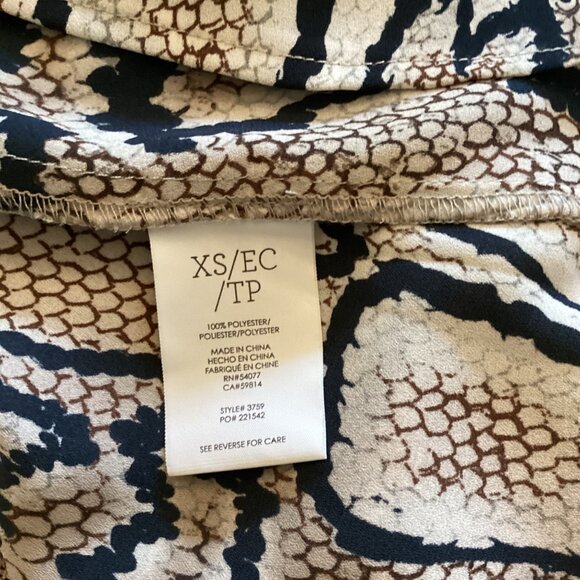 Cabi Top Blouse Size XS Xsmall Serpentine SnakePrint Blouse Wide Cuff Long Sleev - Picture 8 of 8